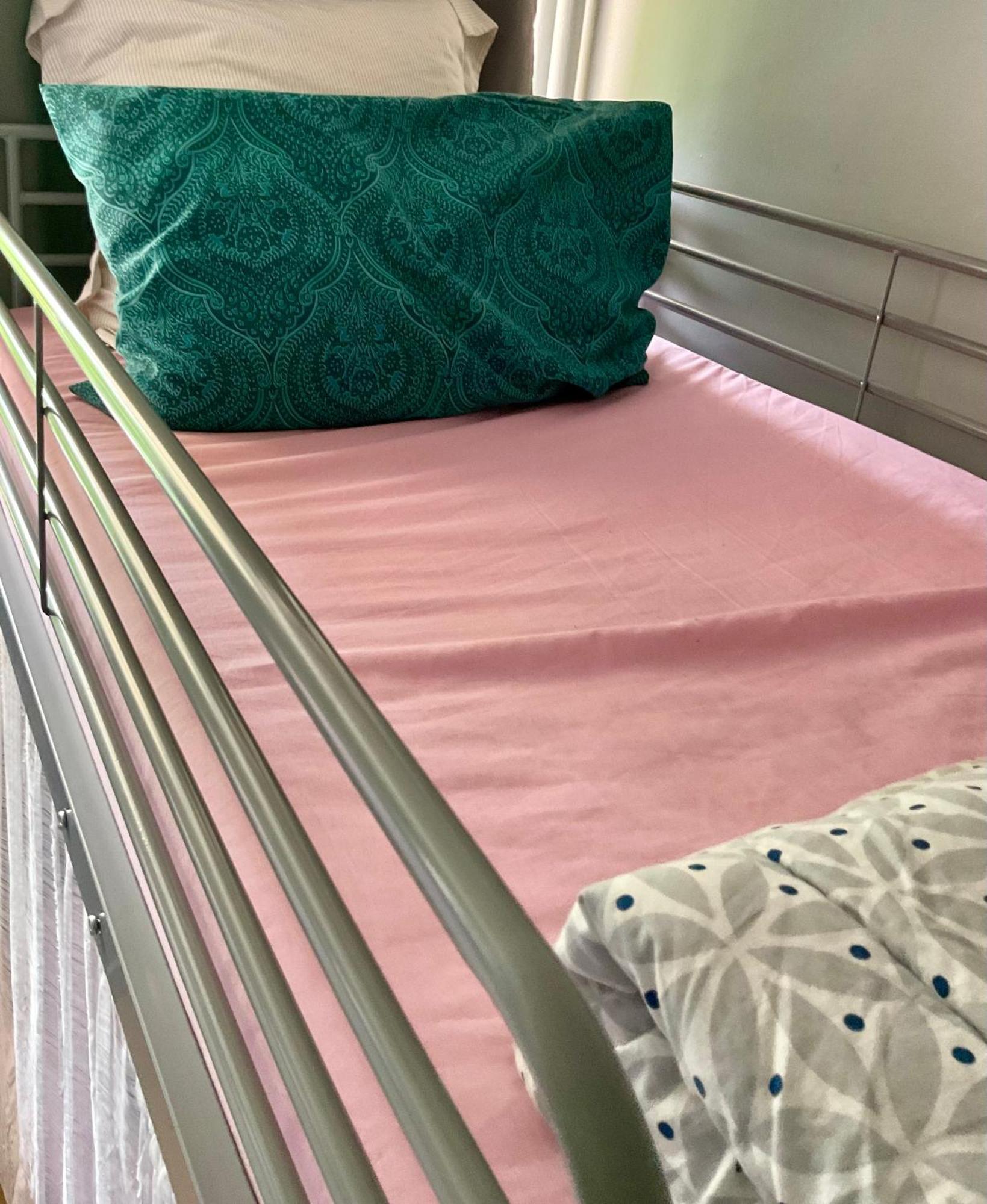 Female-Dortoir Femme -Dorm Shared Room Paris Bobigny Eksteriør billede