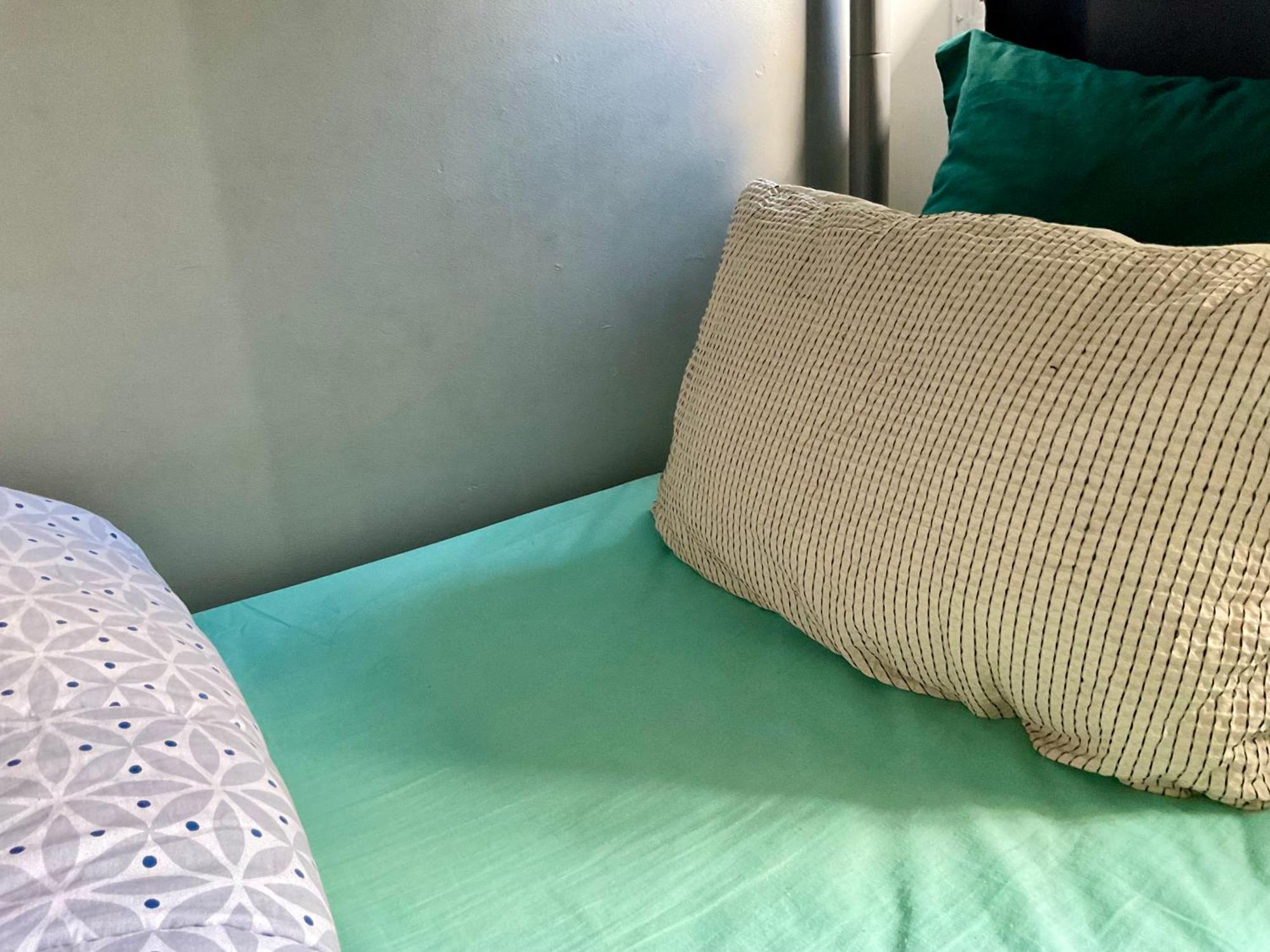 Female-Dortoir Femme -Dorm Shared Room Paris Bobigny Eksteriør billede