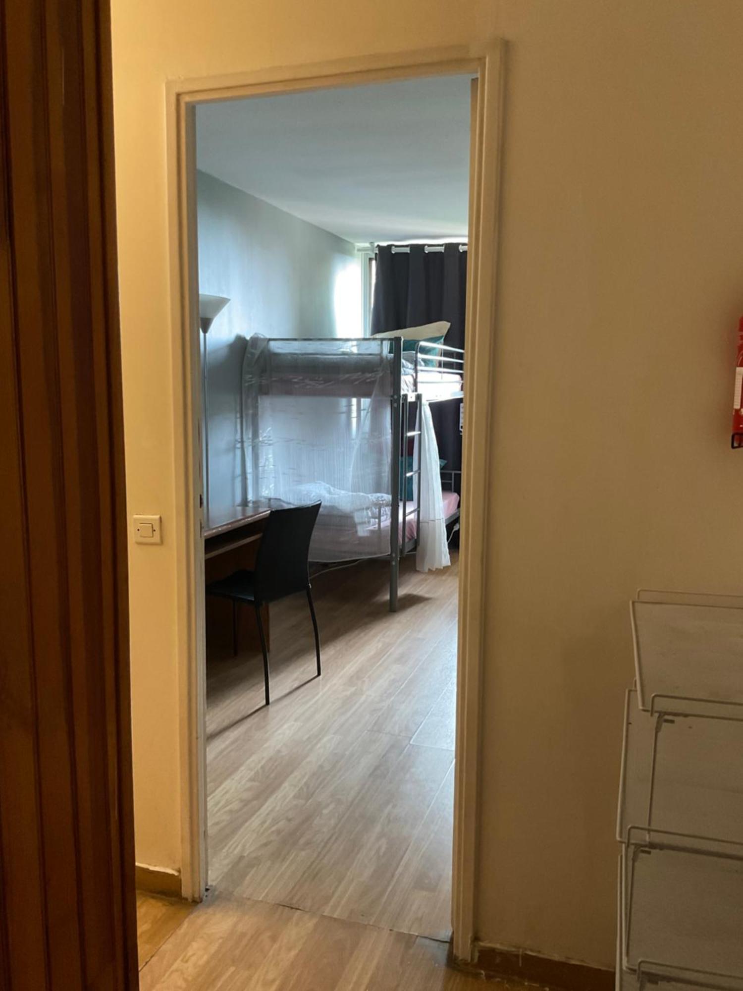 Female-Dortoir Femme -Dorm Shared Room Paris Bobigny Eksteriør billede
