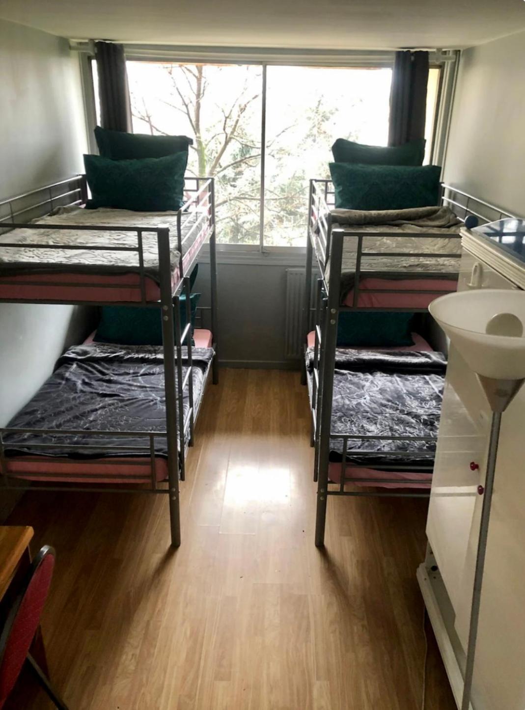 Female-Dortoir Femme -Dorm Shared Room Paris Bobigny Eksteriør billede